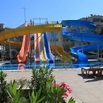 Garden & אלאניה