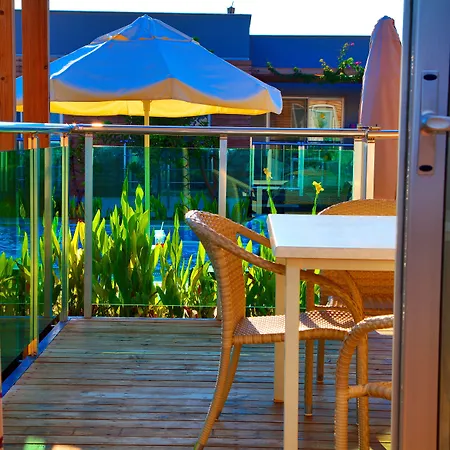 ホテル Garden &