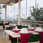 Отель Garden & 5*